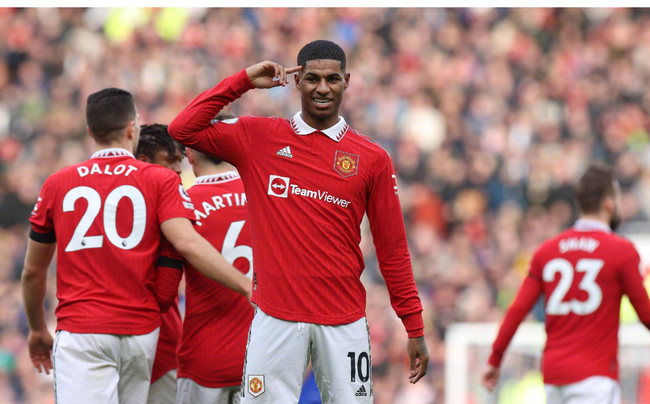 闻发布会上 闻发布会上